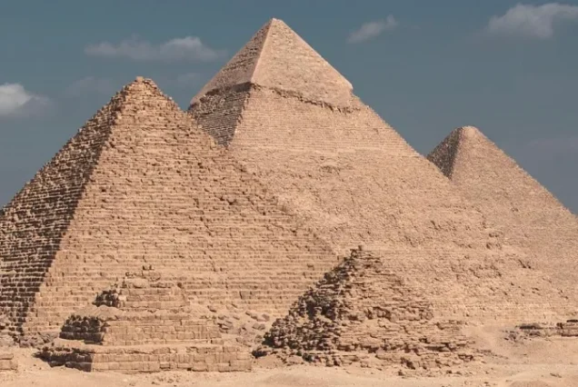 Tour to Giza pyramids, Egyptian Museum, and Khan El Khalili Bazaar